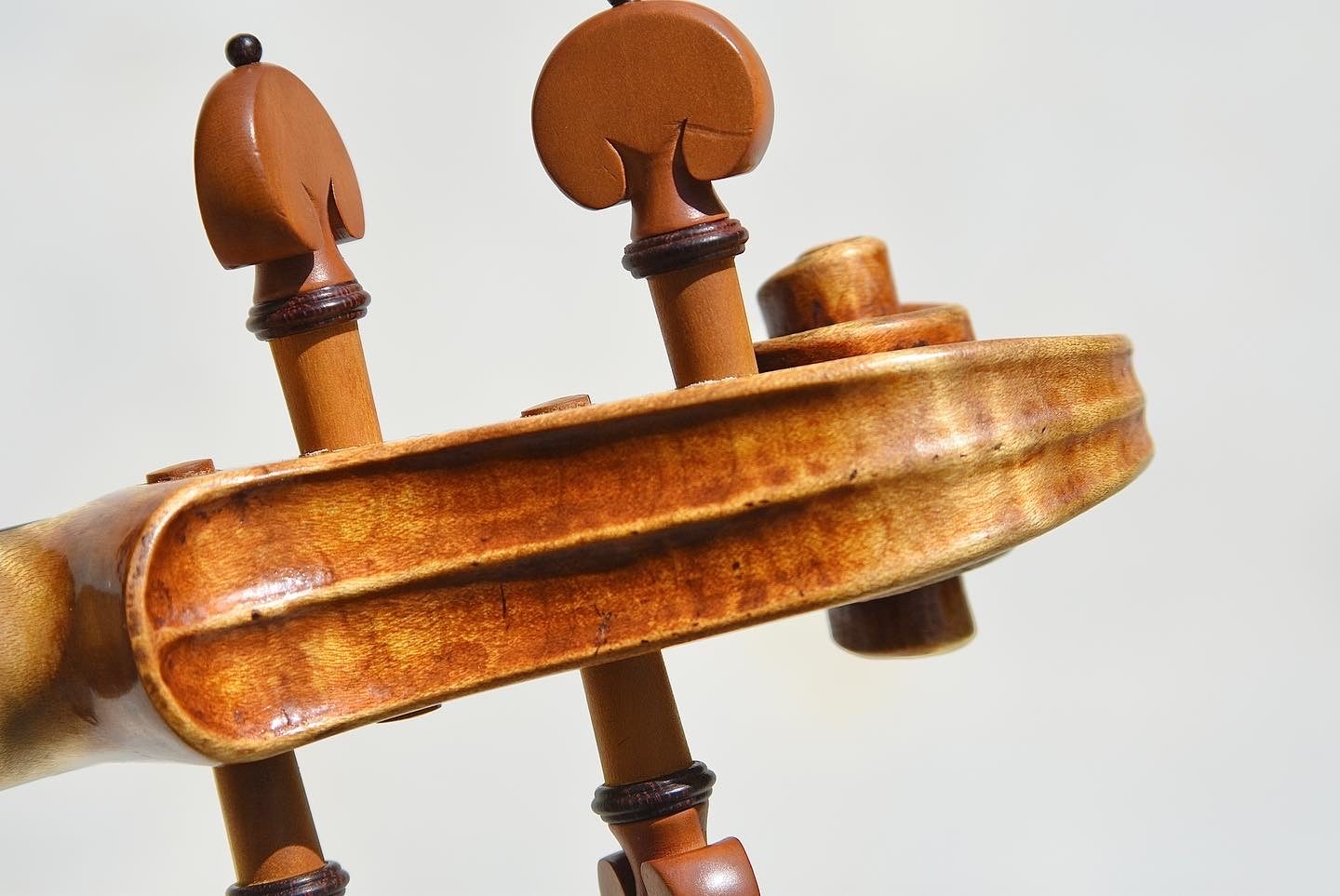 Stradivari model violin, pegbox and tuning pegs
