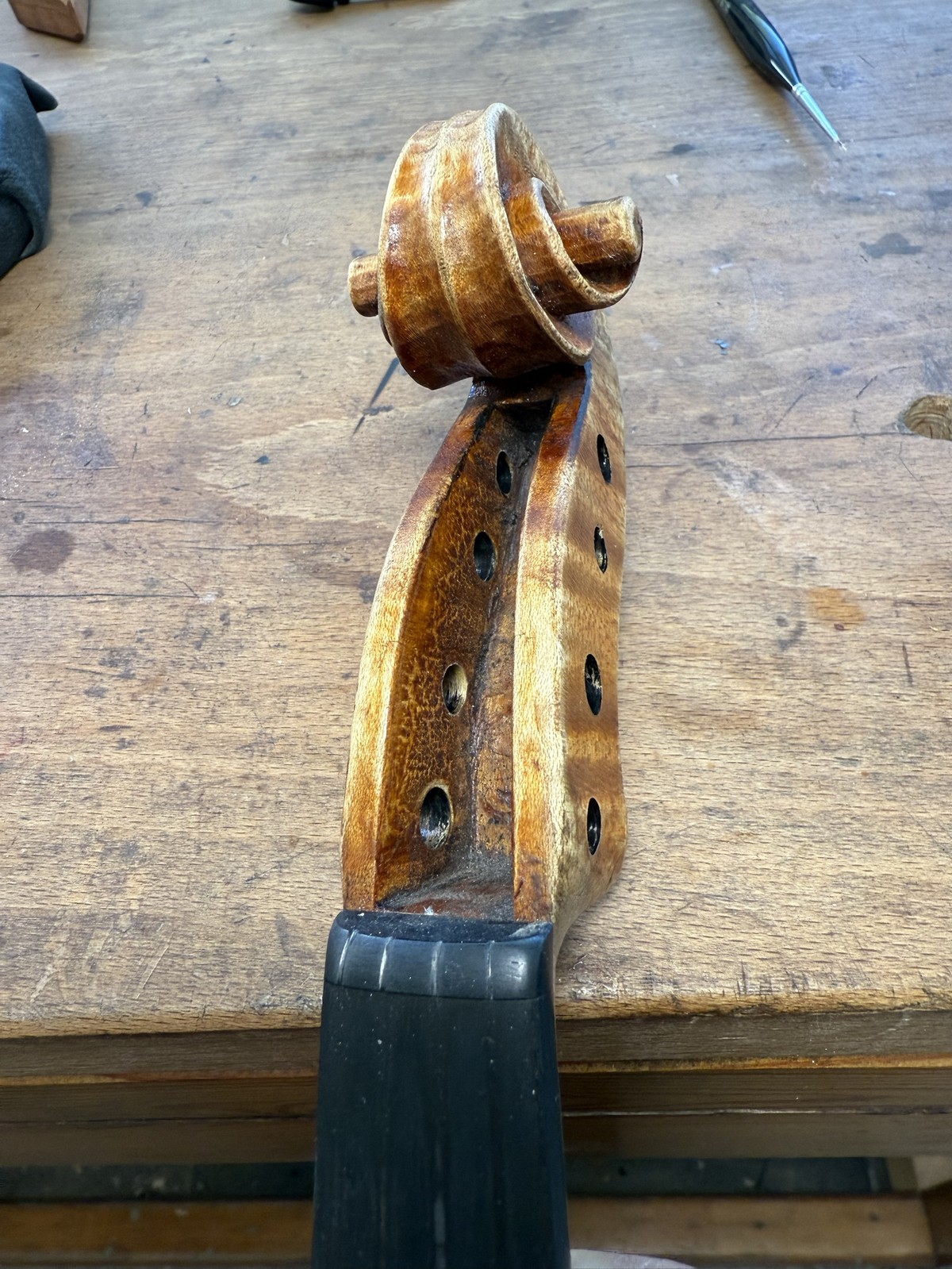 The finished, fluted pegbox