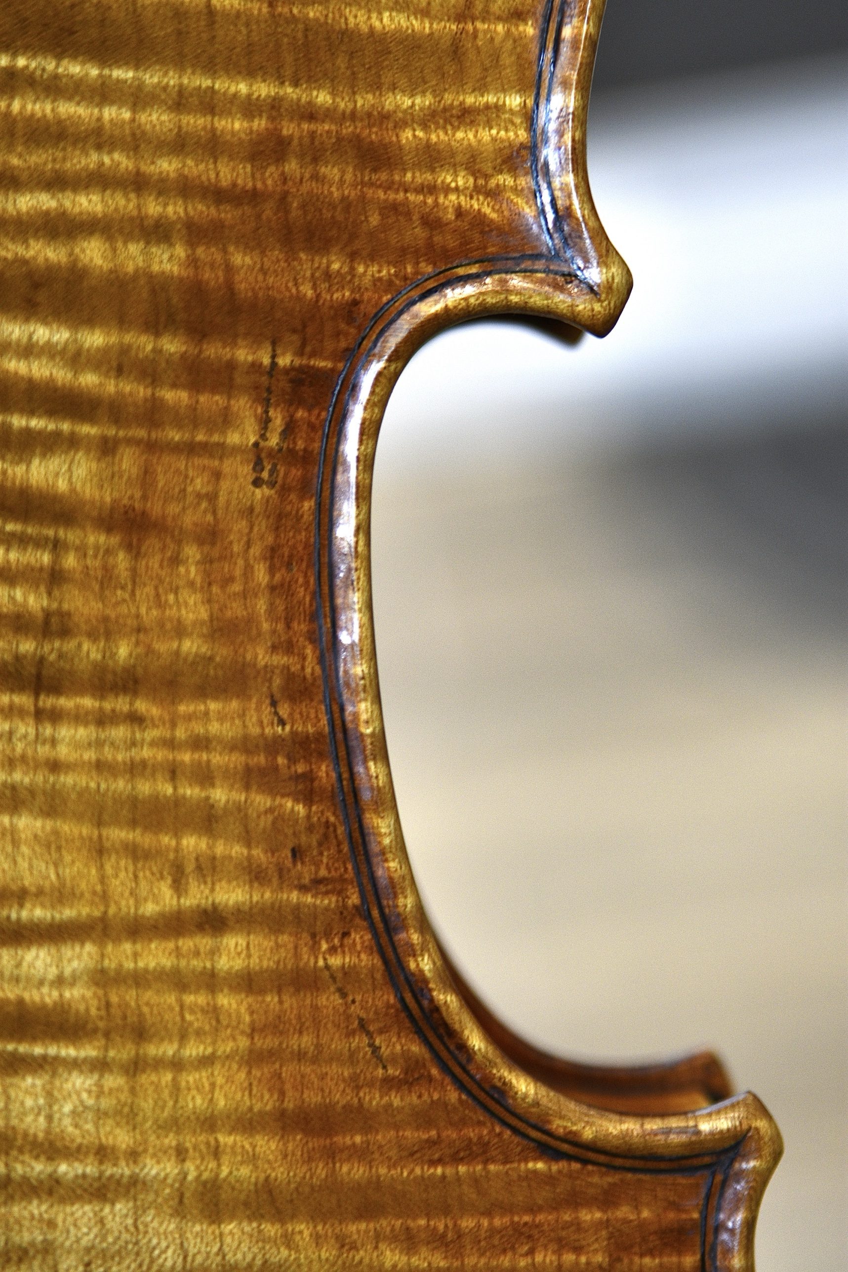 Stradivari model violin, upper bout corner detail