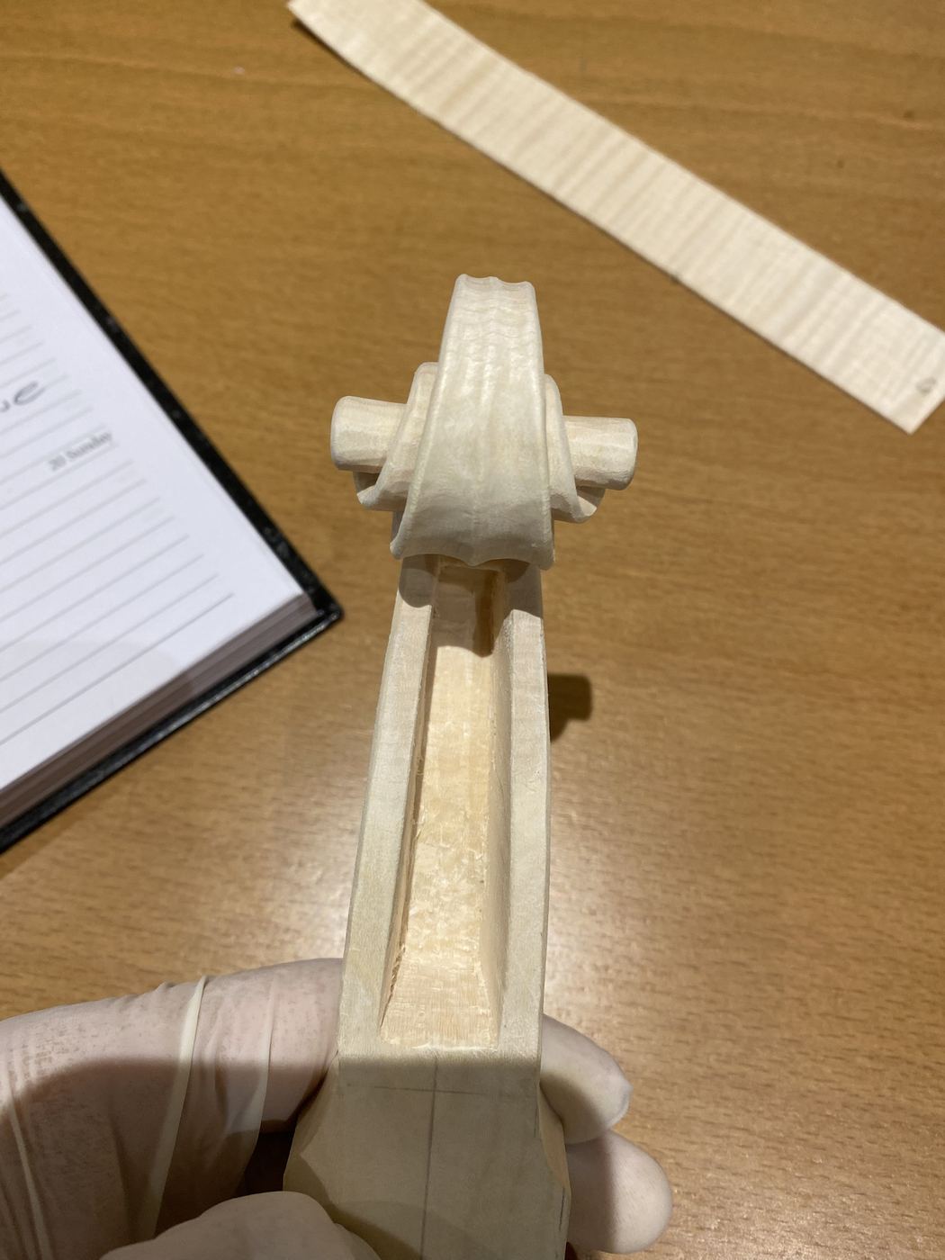 Viola pegbox and scroll seen from above